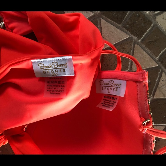 •{Beach Bunny}• MY MOMENT - Picture 7 of 7